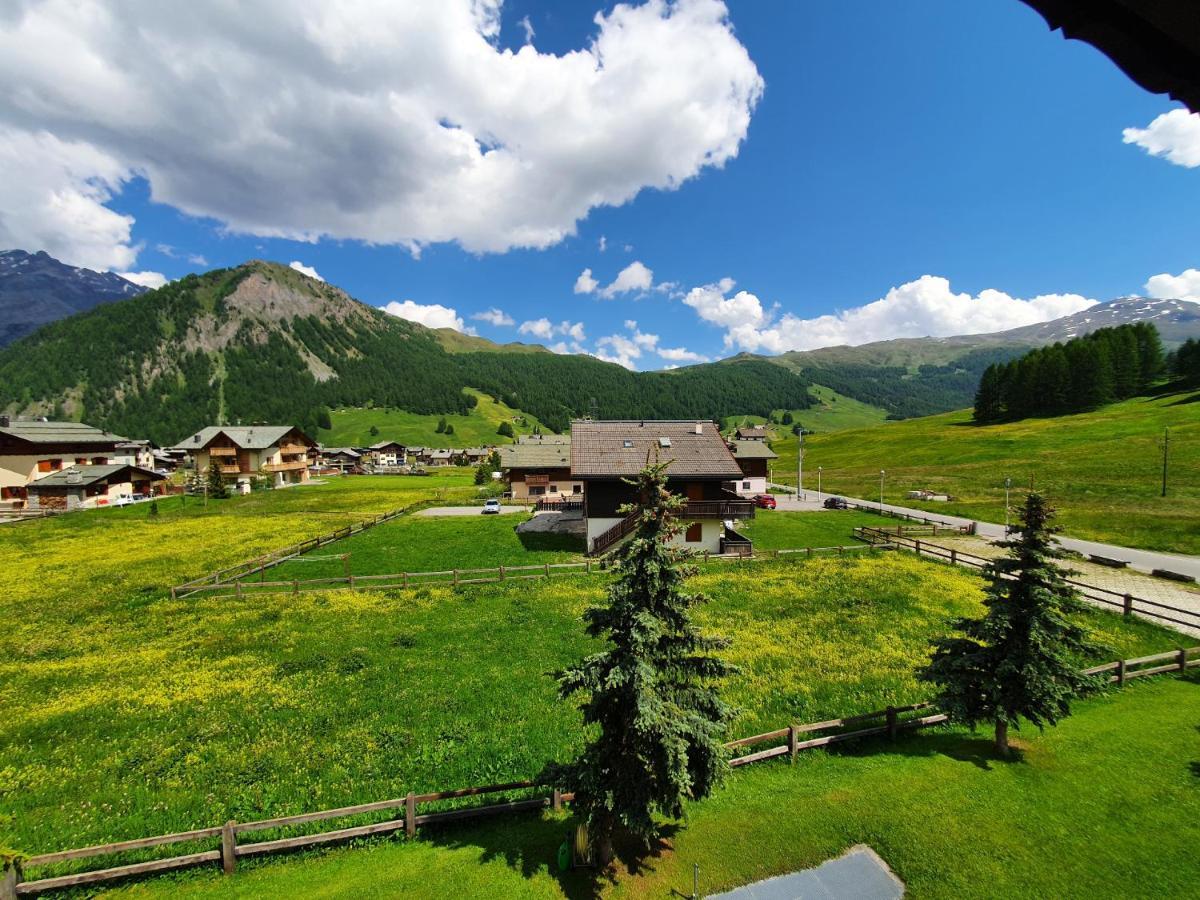Residence Bait Da Mott Livigno Exteriör bild